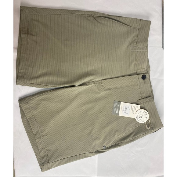 NEW Vuori pebble short gravel